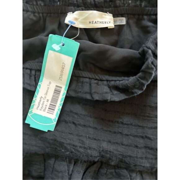 Heatherly Women's Ruffle Tiered Kayden Tie Sleeve Crop Top Black Medium NWT - Picture 3 of 4